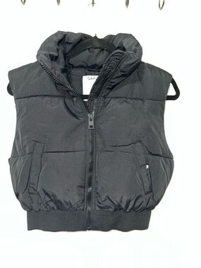 Garage - Crop puffer vest size small